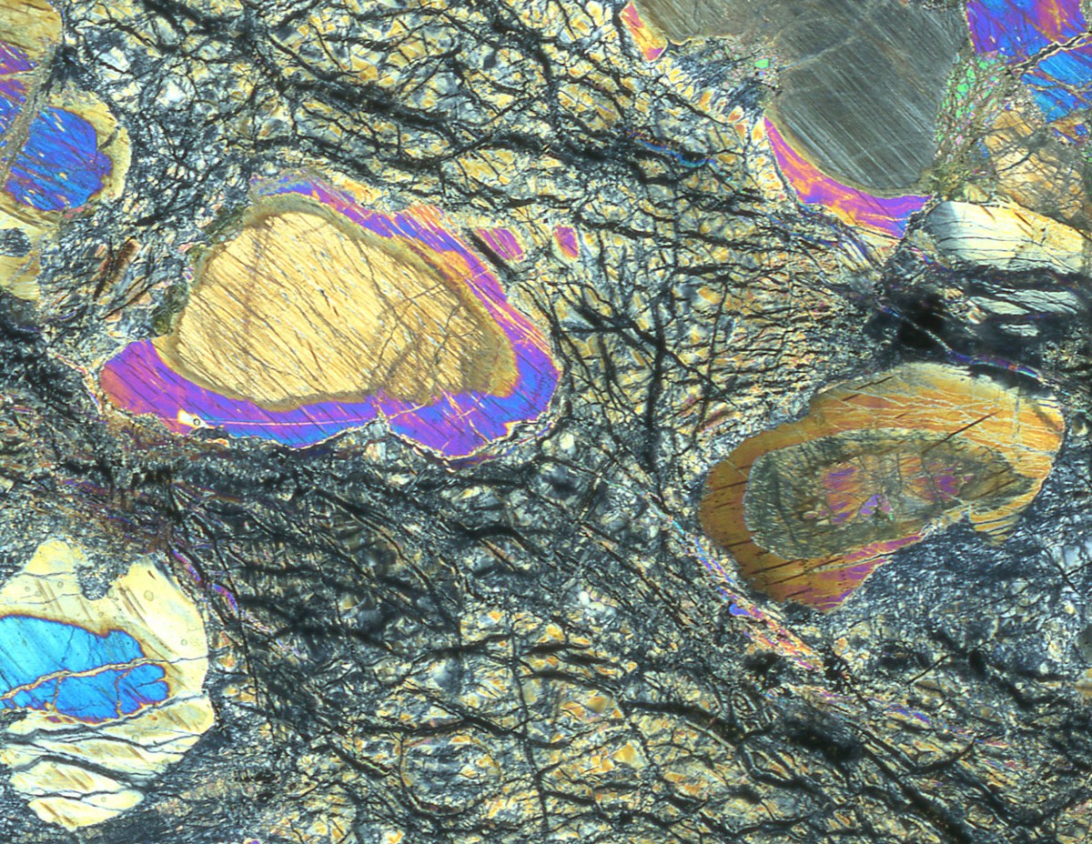 Deepest-ever samples of rock from Earth's mantle unveiled