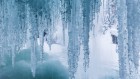 Why icicles have ribs