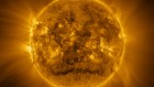 Searching for dark photons in the Sun’s atmosphere
