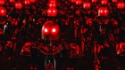 觀看 YouTube 運動影片的年輕粉絲仍舊宅在家中